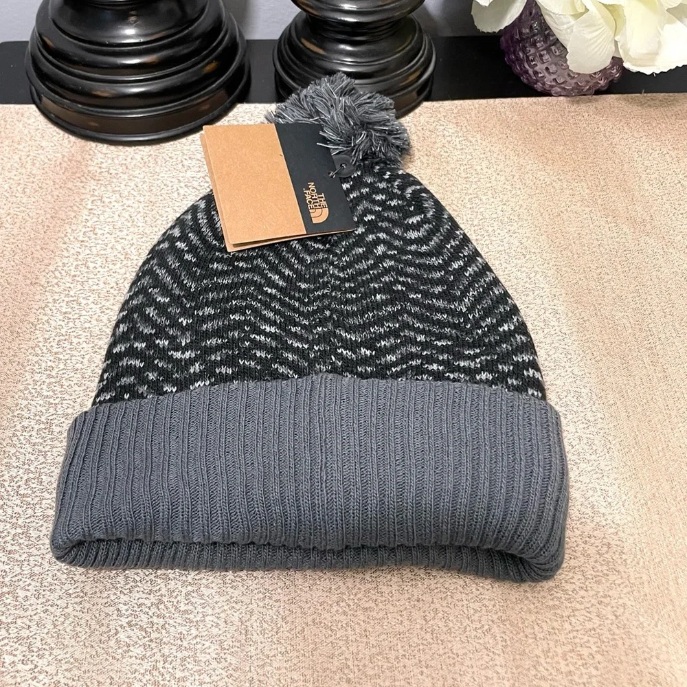 NWT The North Face Unisex Kids Youth/Junior Pom Beanie Hat